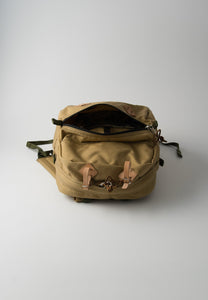 DAY PACK + LEATHER PATCH - SANDSTONE