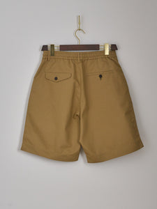 Pleated Track Short in Brushed Polytech - Sand